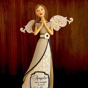 2012 Pavilion Gift Co Modeles Prayer Angel 88084 Limited Edition